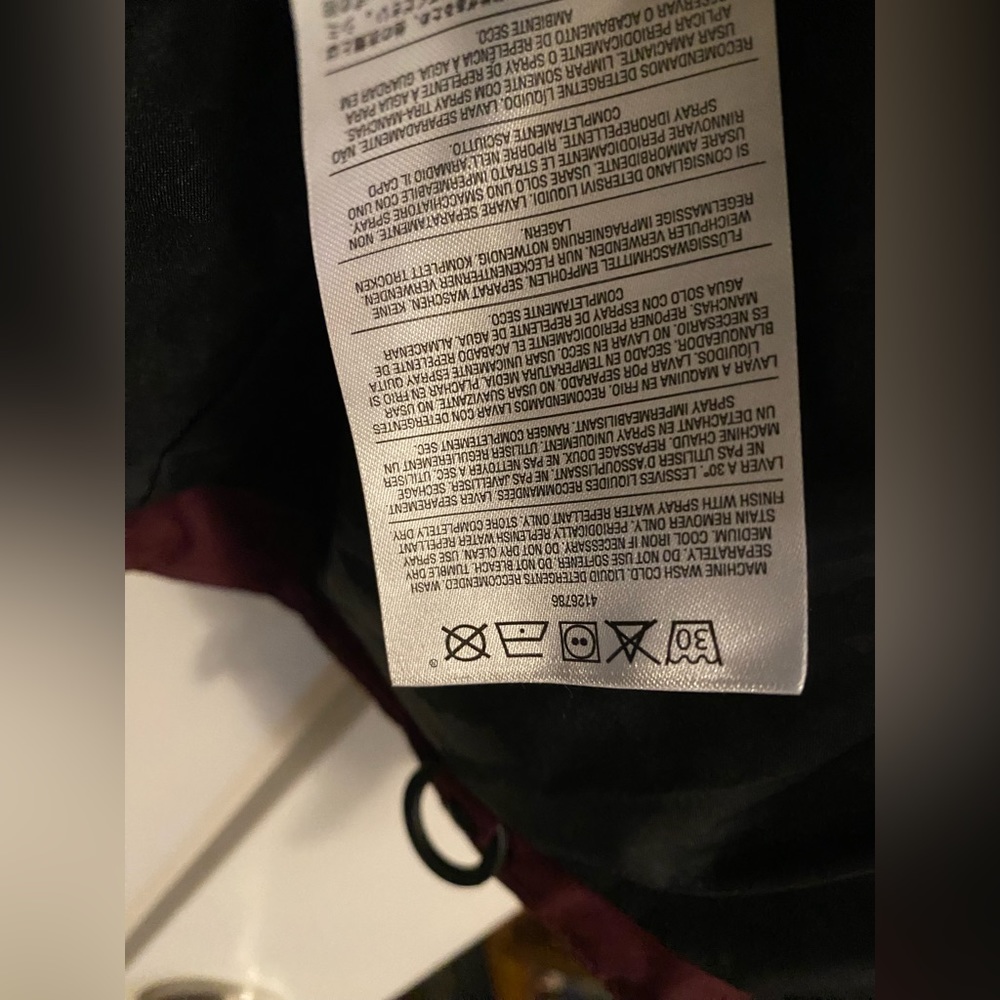 Volcom Womens Snowboard Shell Size S - Like New - image 8